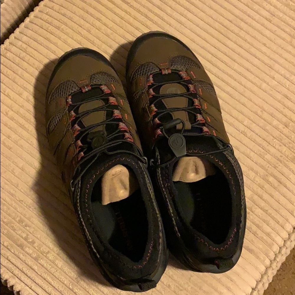 BNIB Men’s Size 12 Merrell’s